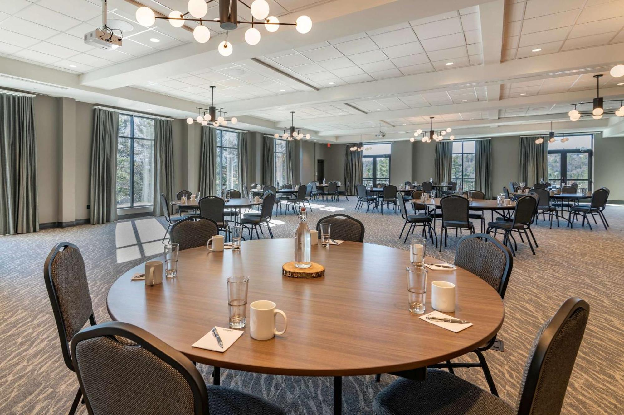 Cambria Hotel Lake Placid - Lakeside Resort Exterior foto