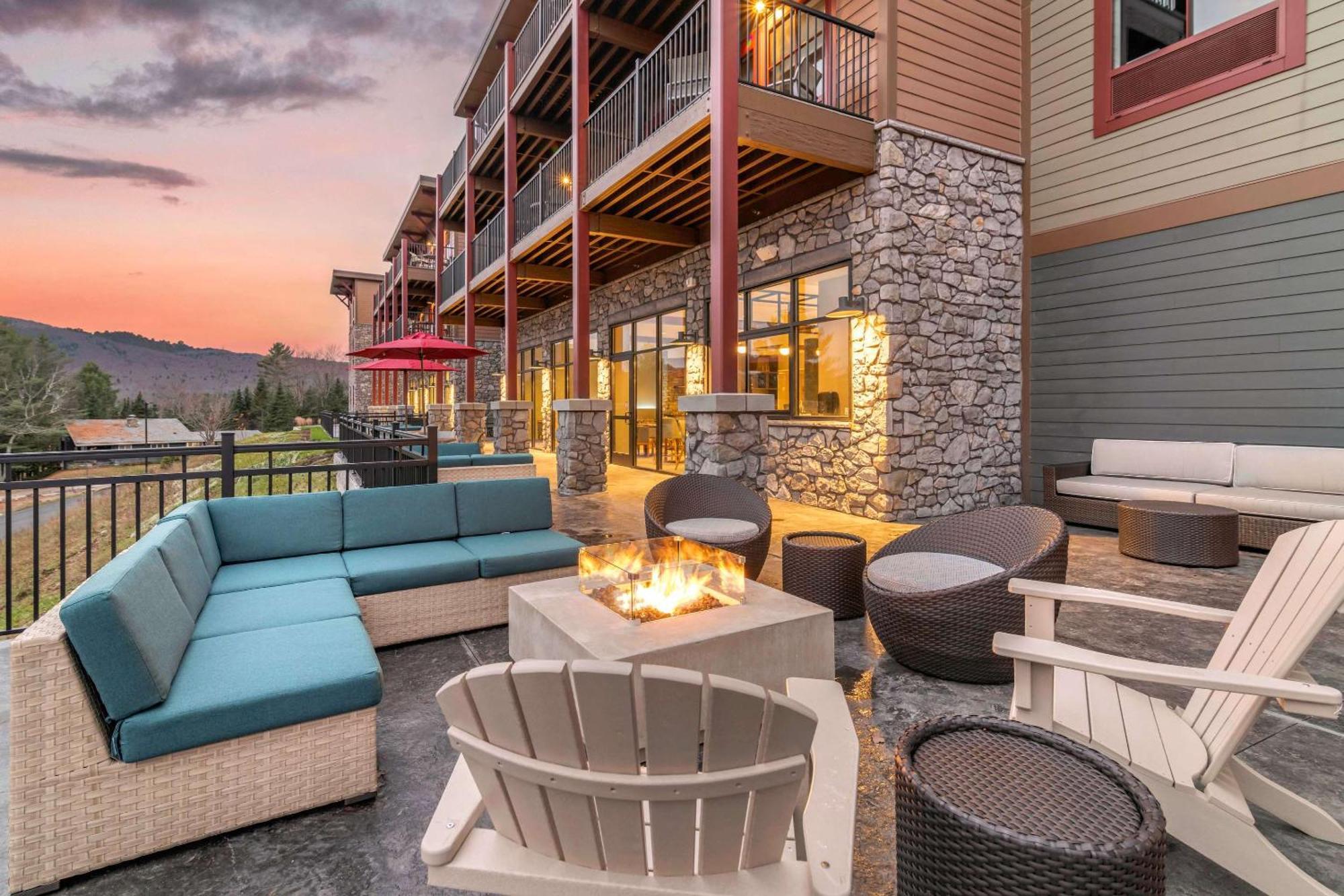 Cambria Hotel Lake Placid - Lakeside Resort Exterior foto