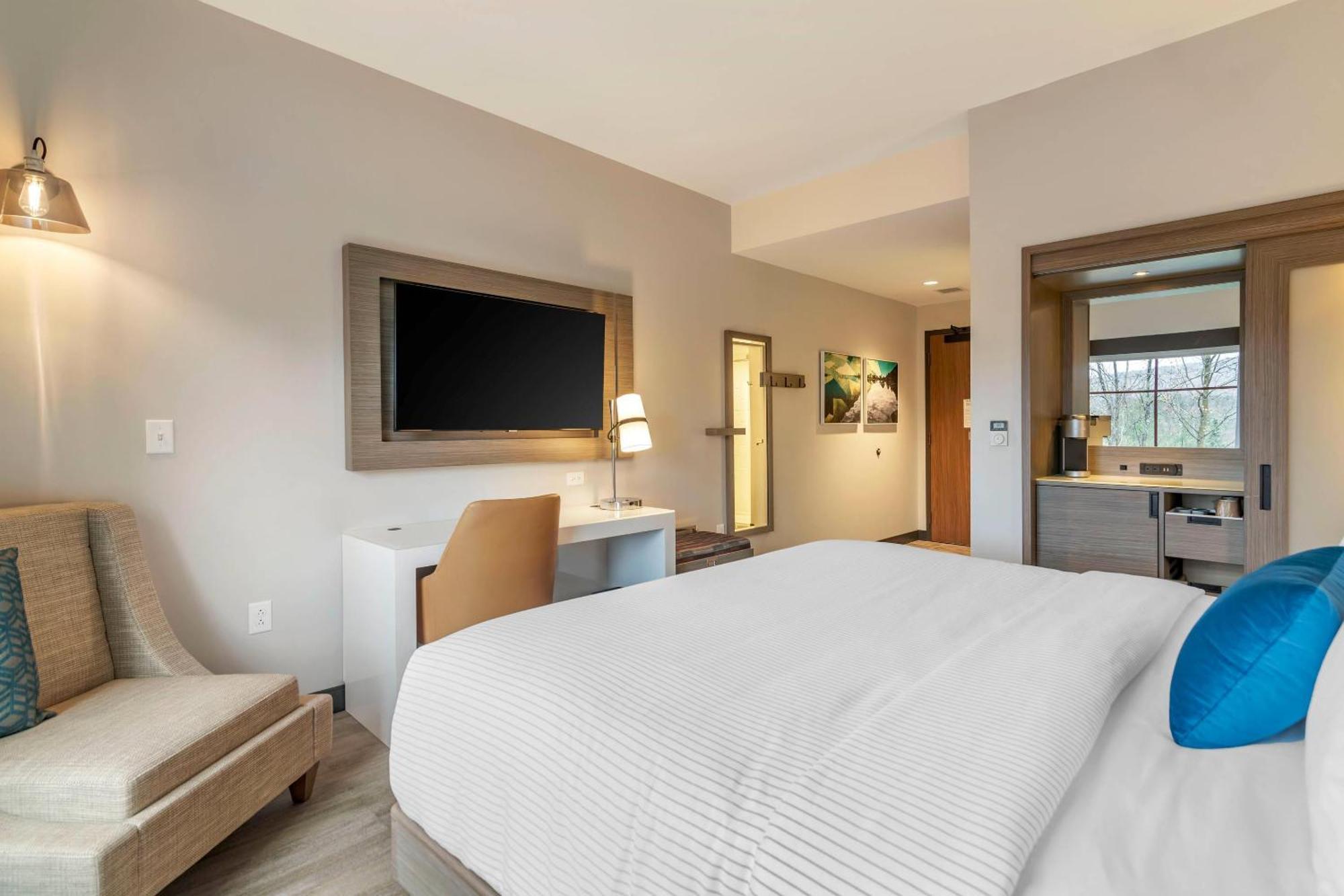 Cambria Hotel Lake Placid - Lakeside Resort Exterior foto